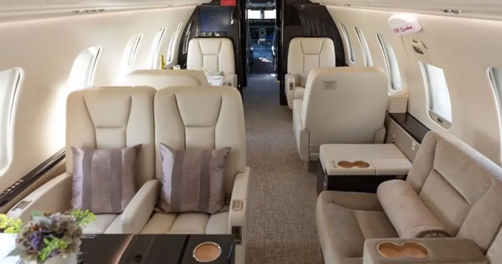 Bombardier Challenger 605 A6-SAJ operated by Gulf Wings FZE photo 5