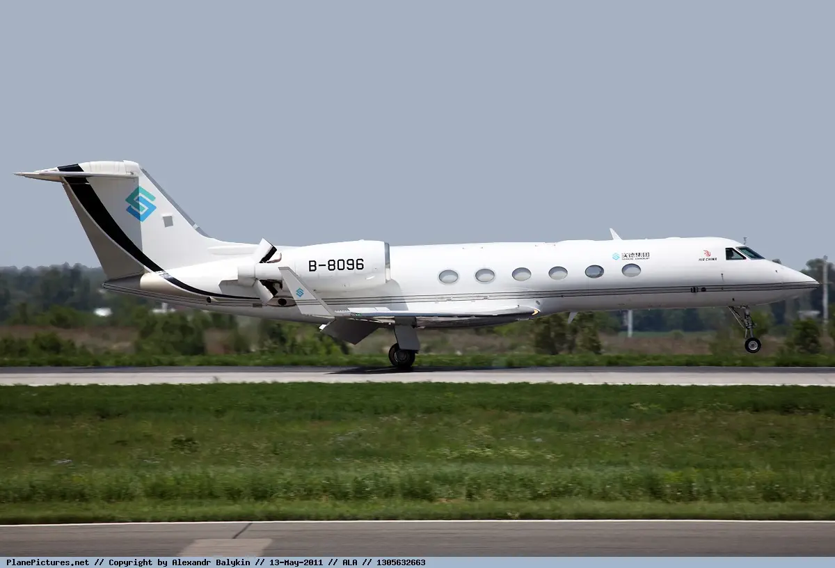 Gulfstream G450 B-8096 operated by Beijing Capital Airlines Co., Ltd., exterior