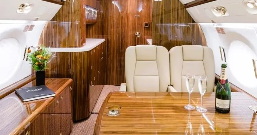 Gulfstream G450 B-8250 operated by Deer Jet Co Ltd photo 6