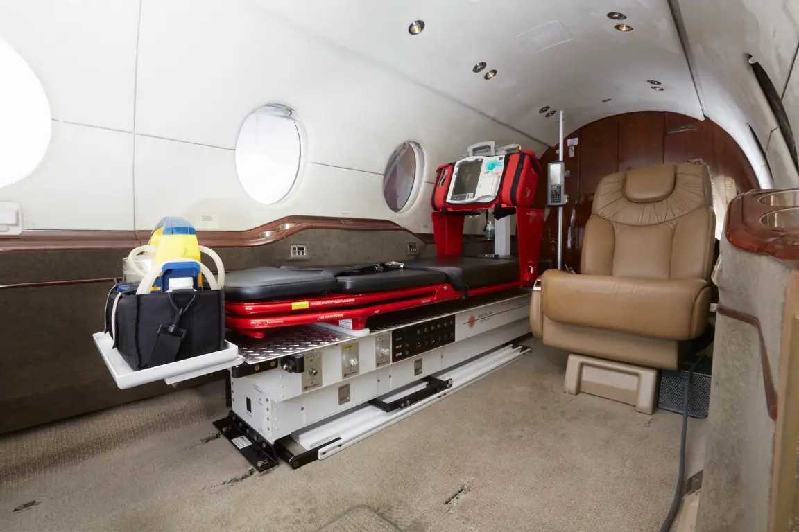 Beechcraft Hawker 400XP B-95995 operated by Executive Aviation Taiwan Corporation photo 2