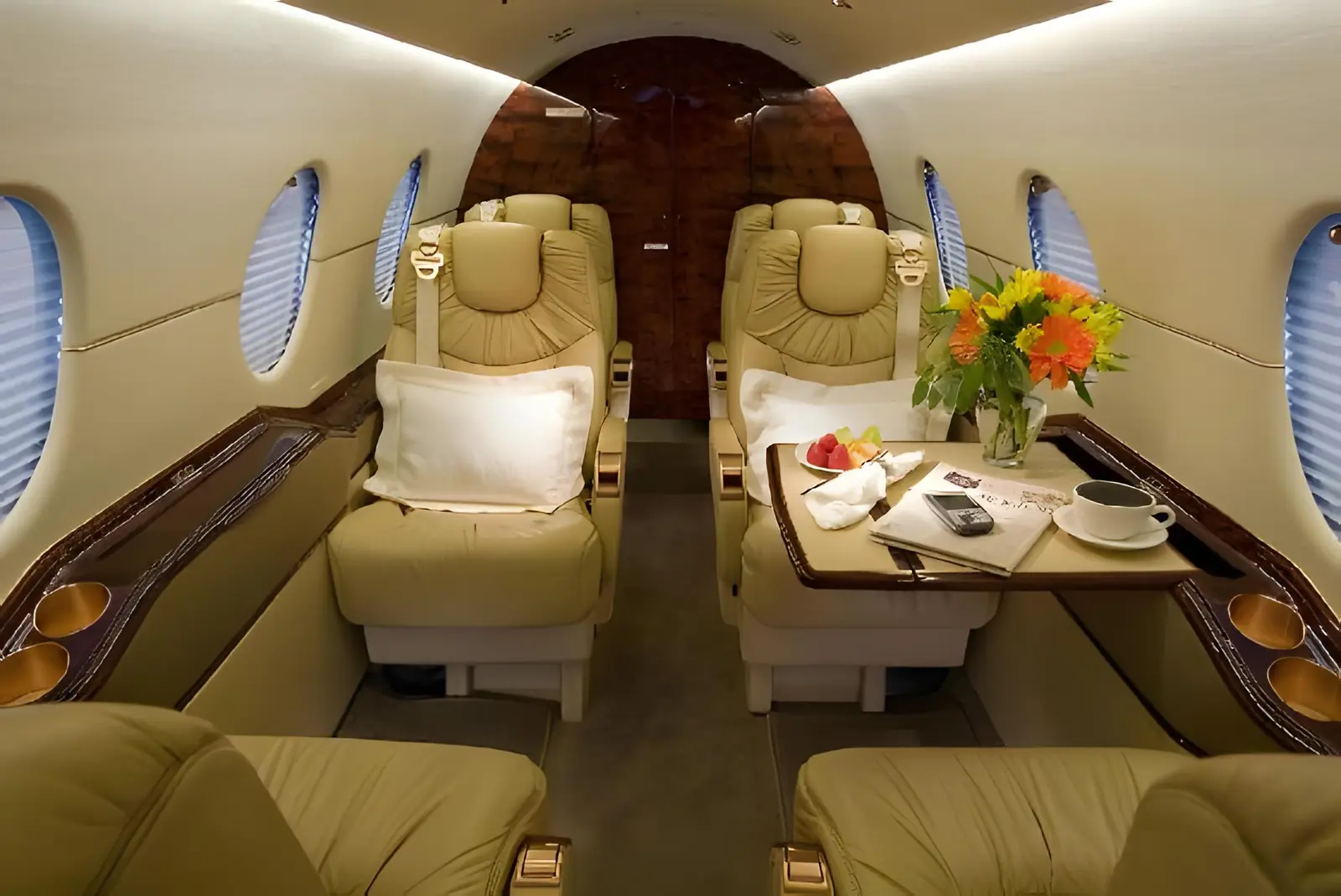 Beechcraft Hawker 400XP B-95995 operated by Executive Aviation Taiwan Corporation photo 3