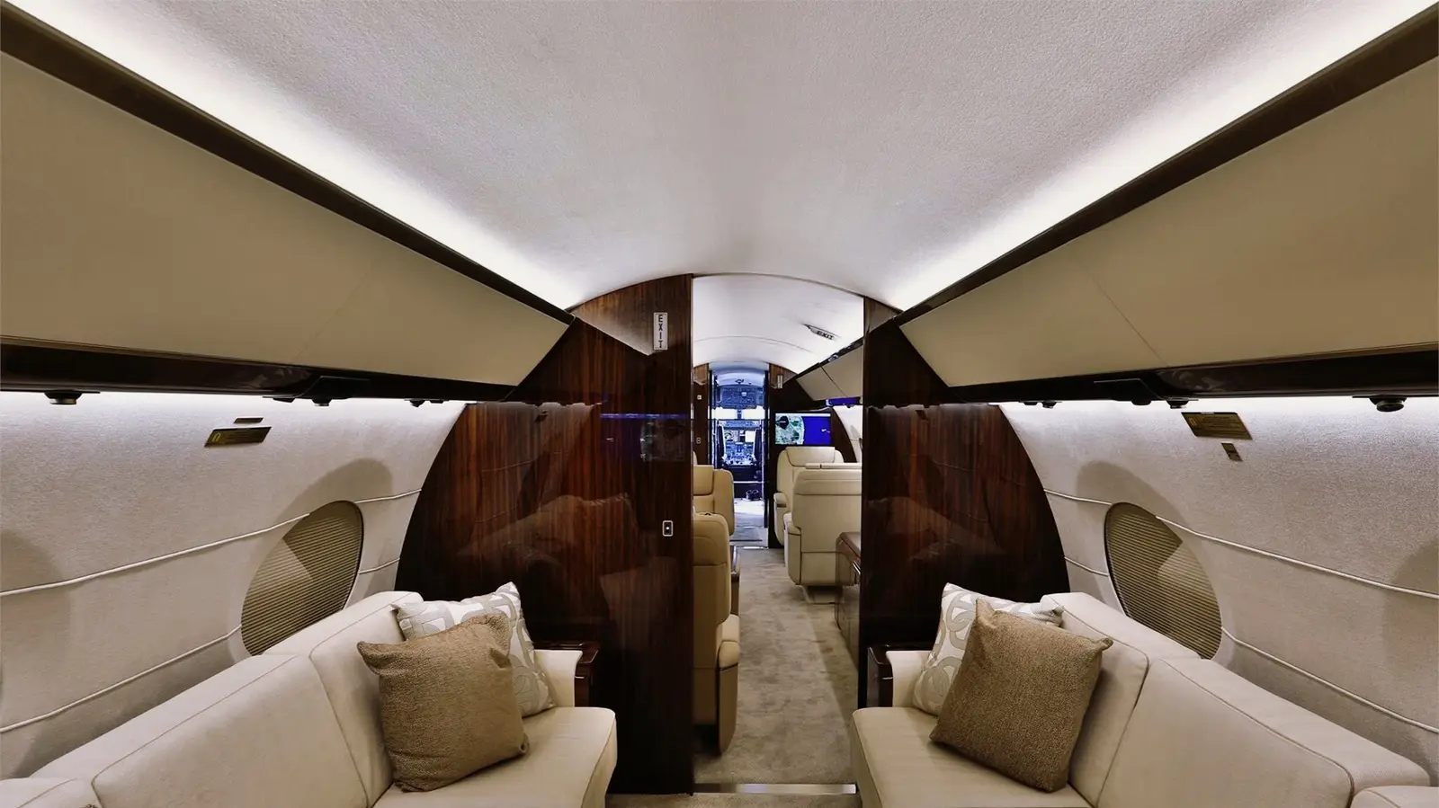 Gulfstream G650ER B-99988 operated by VIP Global photo 2
