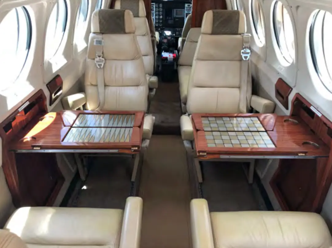 Beechcraft King Air 200 C-FAFM operated by Fast Air photo 2