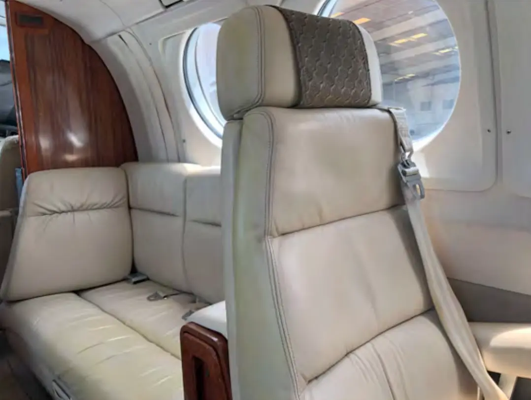 Beechcraft King Air 200 C-FAFM operated by Fast Air photo 4