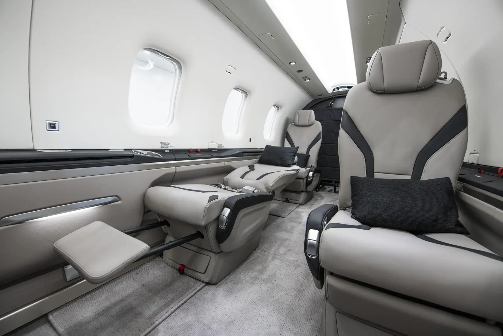 Pilatus PC-12/47 C-FANJ operated by Private Air, Inc. photo 6