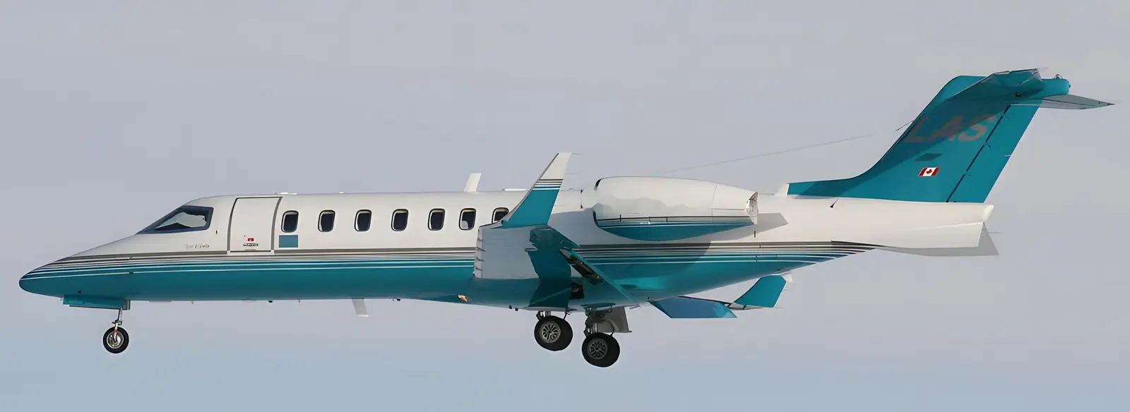 Bombardier Learjet 45 C-FBCL operated by Carson Air, Ltd photo 4