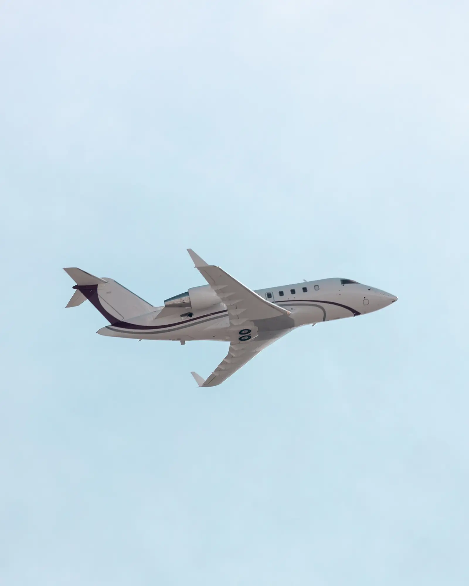 Bombardier Challenger 604 C-FBKD operated by NovaJet Aviation Group photo 3