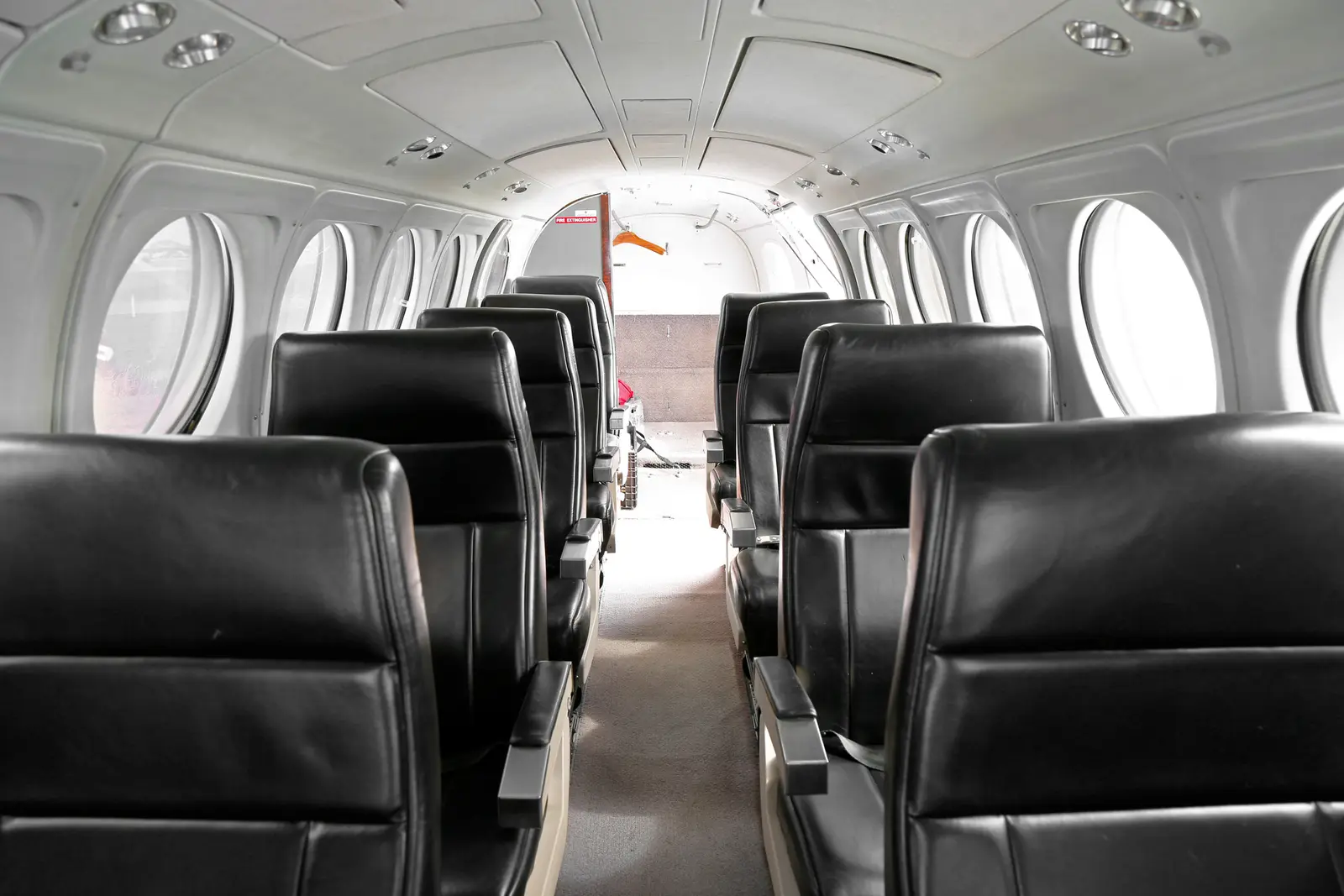 Beechcraft King Air 200 C-FBOM operated by Sunwest Aviation, Ltd. photo 2