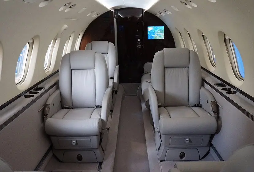 Beechcraft Hawker 750 C-FCFC operated by NovaJet Aviation Group photo 2