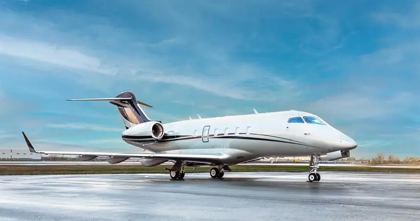 Bombardier Challenger 300 C-FDOL operated by Skyservice Business Aviation, exterior
