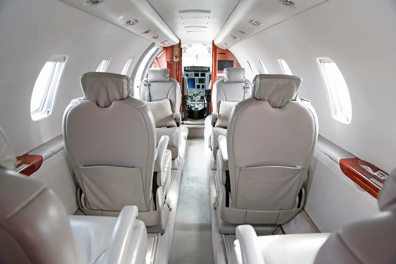 Cessna Citation XLS C-FDXU operated by Sunwest Aviation, Ltd. photo 4