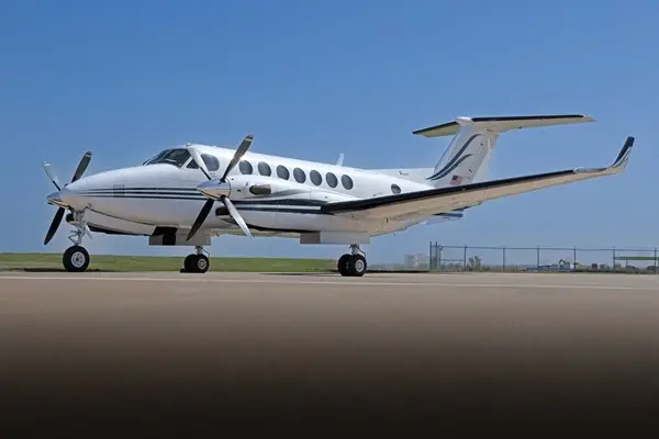 Beechcraft King Air 350 C-FEBS operated by Carson Air, Ltd, exterior