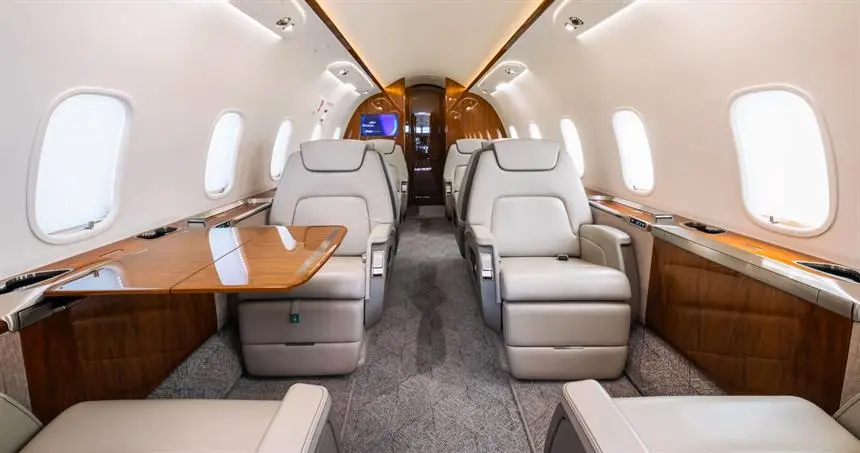 Bombardier Challenger 350 C-FEDG operated by Skyservice Business Aviation photo 3