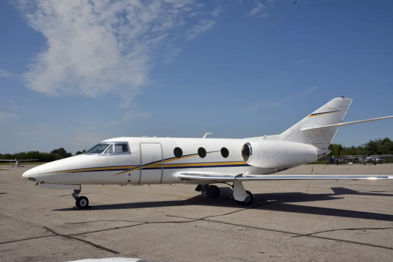 Dassault Falcon 10 C-FFEV operated by SmoothAir Charter photo 2
