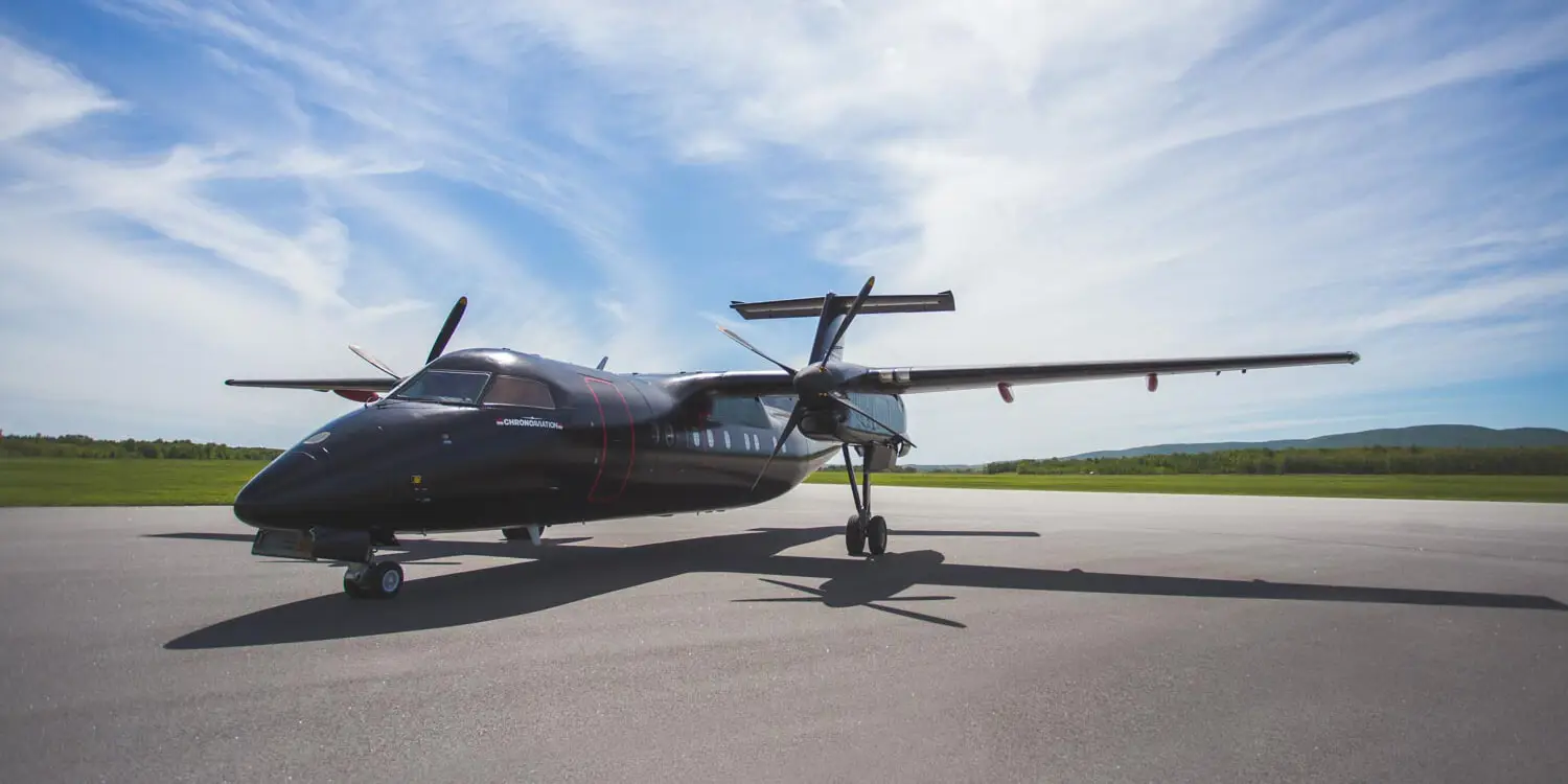 De Havilland DHC-8-106 C-FGCP operated by Chrono Aviation, exterior