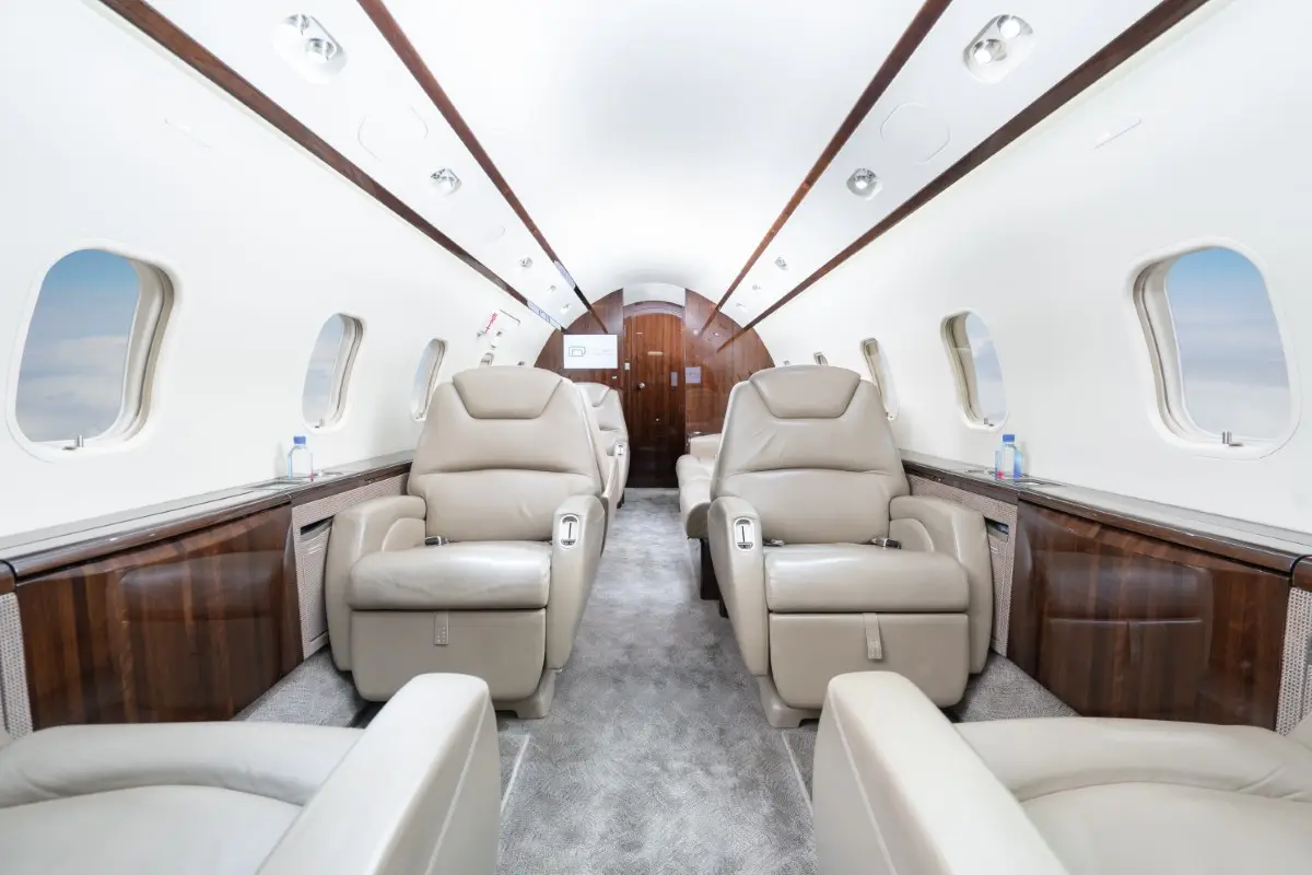 Bombardier Challenger 300 C-FGGF operated by Chartright Air Group photo 2