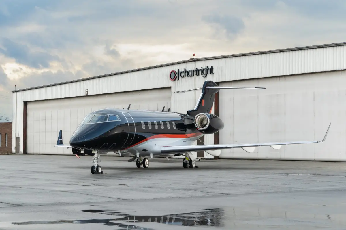 Bombardier Challenger 300 C-FGGF operated by Chartright Air Group photo 4