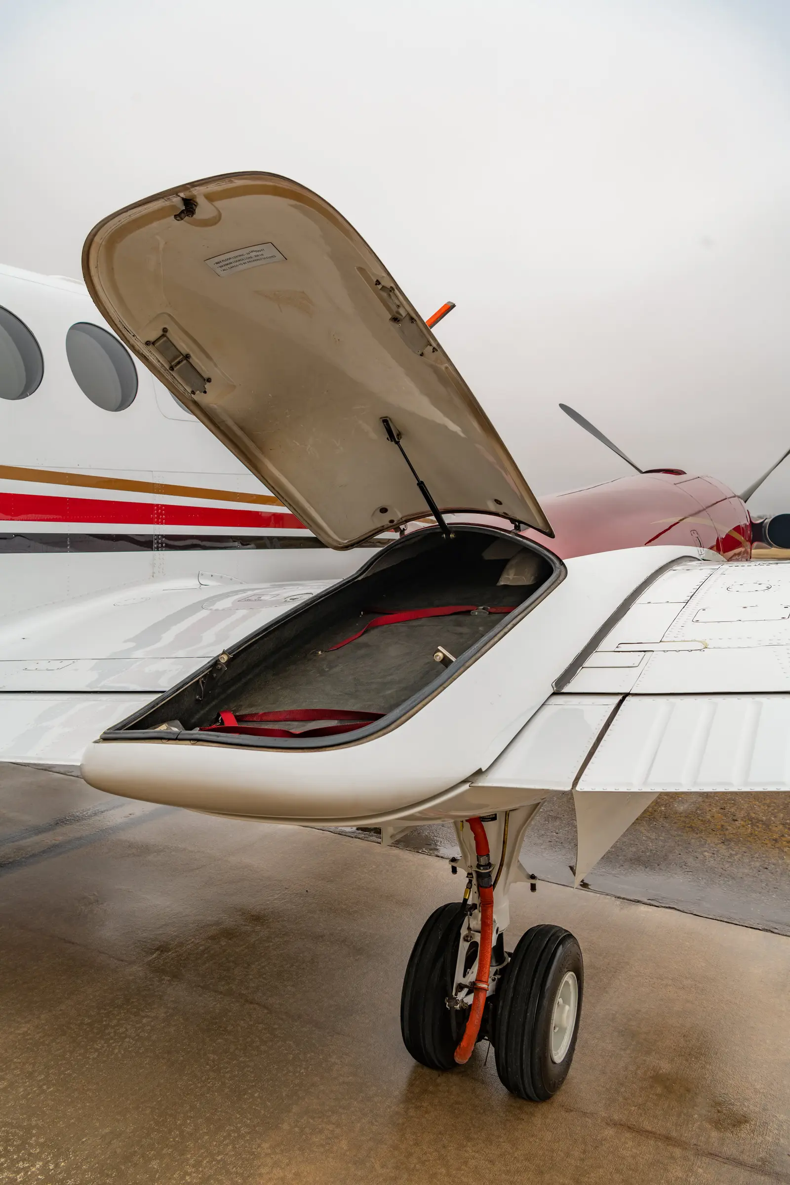 Beechcraft King Air 350 C-FJME operated by Good Spirit Air Service photo 6