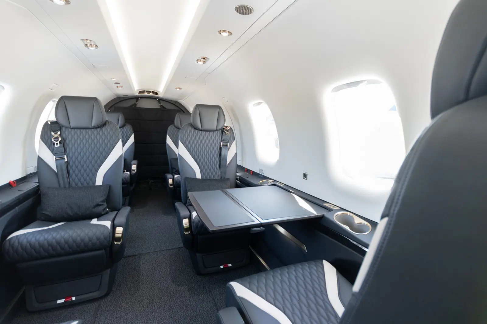 Pilatus PC-12/47 NG C-FLWX operated by Chartright Air Group photo 4