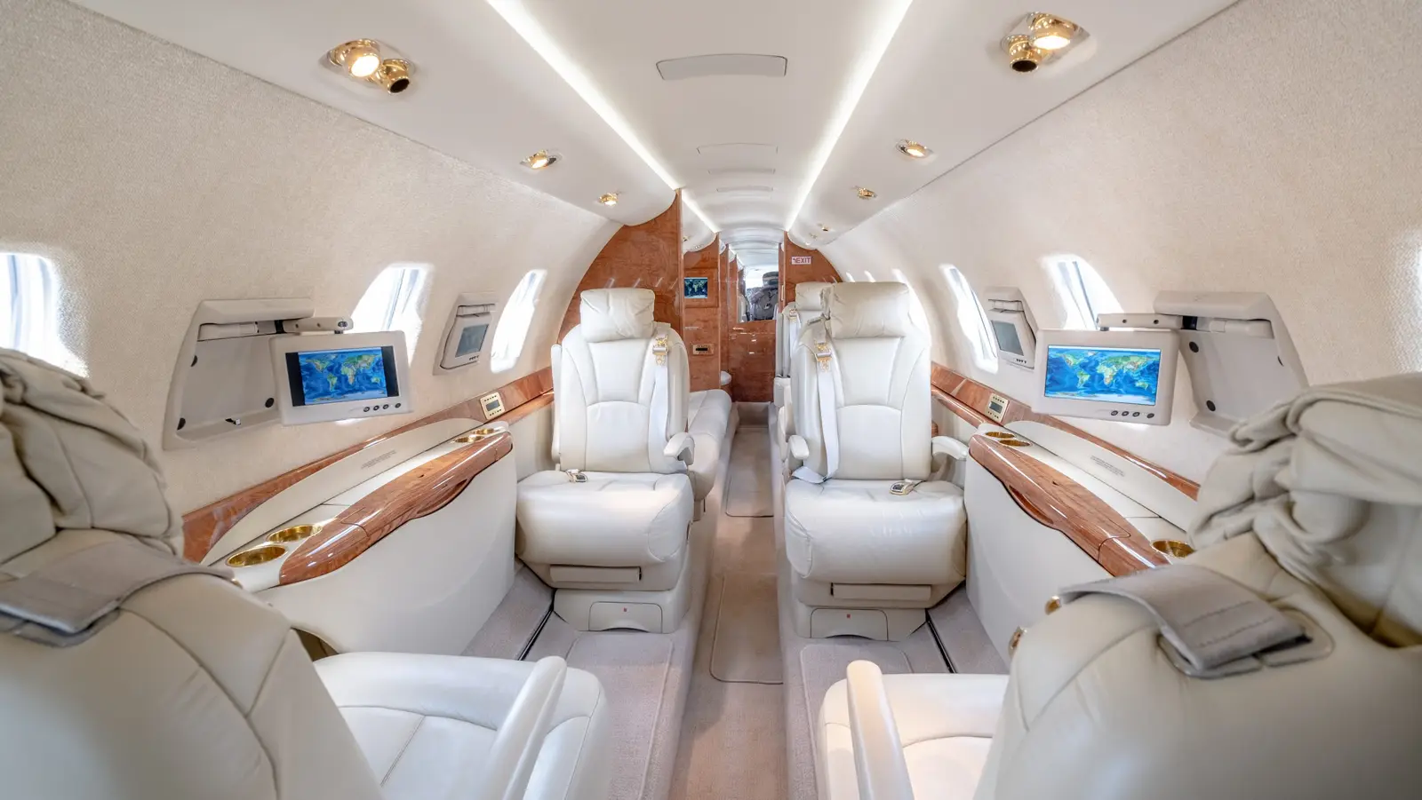 Cessna Citation Sovereign C-FPSV operated by Private Air, Inc. photo 2