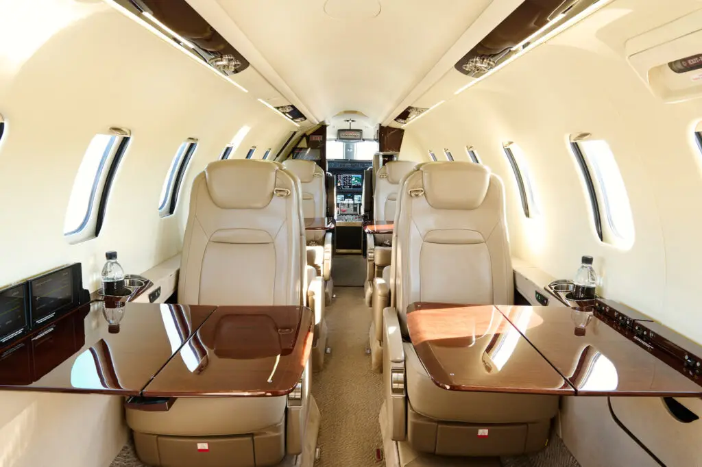 Bombardier Learjet 75 C-FSDL operated by Anderson Air, Ltd. photo 2
