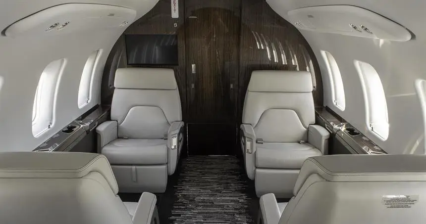 Bombardier Challenger 650 C-FSEP operated by Image Air Charter Ltd Canada photo 3