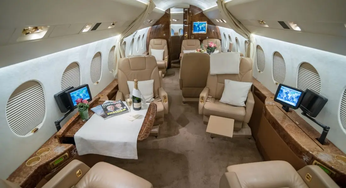 Dassault Falcon 2000EX C-FTMI operated by Execaire Aviation photo 3