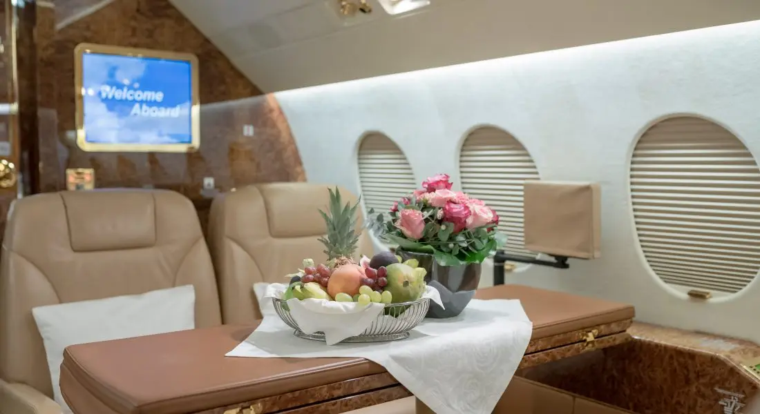 Dassault Falcon 2000EX C-FTMI operated by Execaire Aviation photo 4