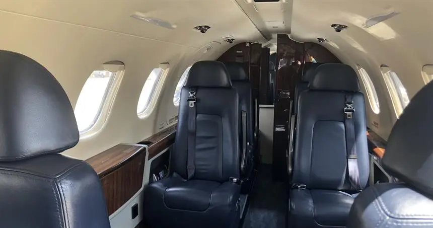 Embraer Phenom 300 C-FWTF operated by Flightpath Charter Airways photo 2