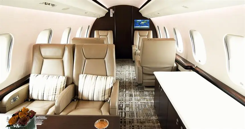 Bombardier Global 6000 C-FXDB operated by Flightpath Charter Airways photo 2