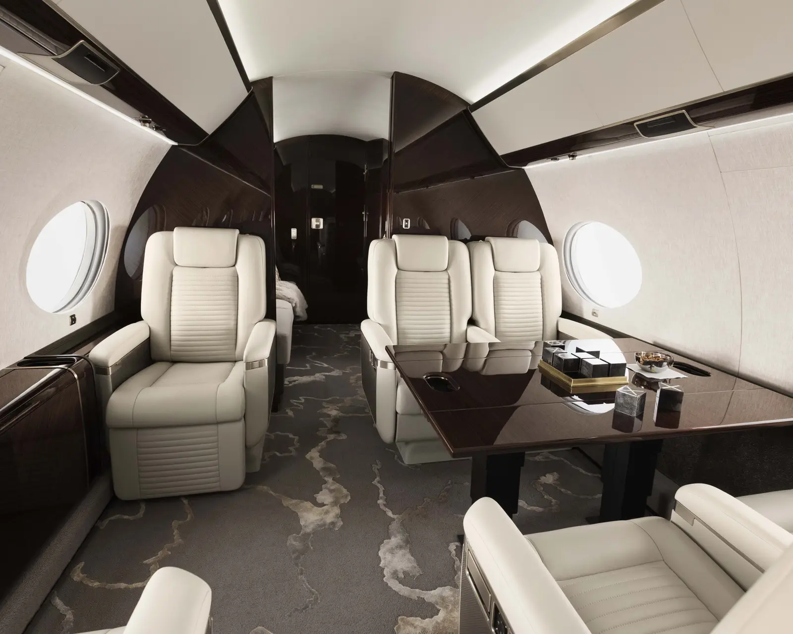 Gulfstream G650 C-FYRC operated by Sunwest Aviation, Ltd. photo 5