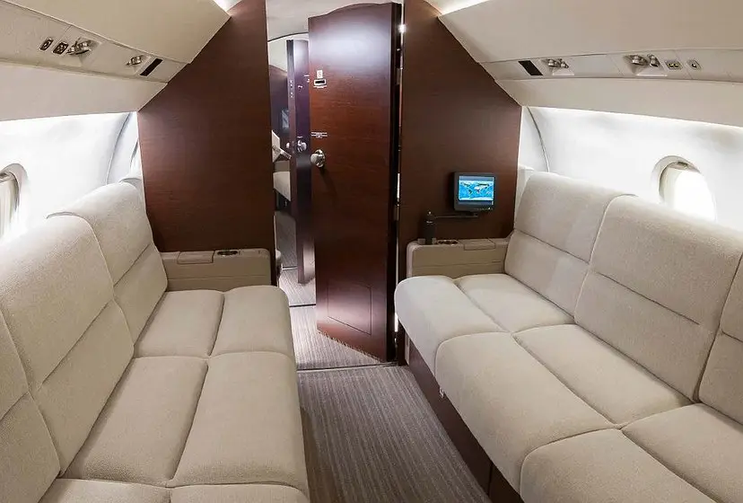 Dassault Falcon 900EX C-FZJS operated by NovaJet Aviation Group photo 3