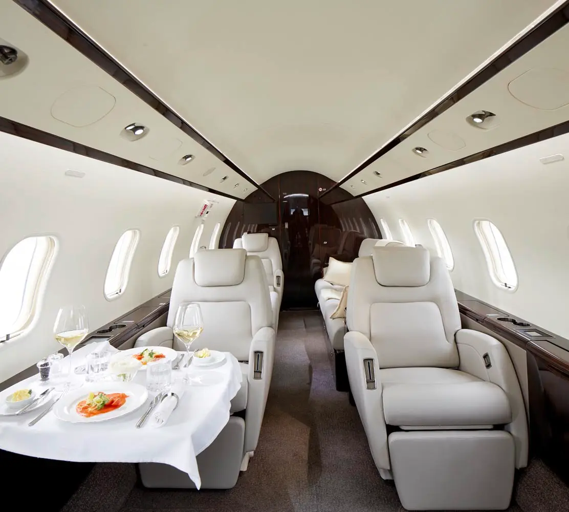Bombardier Challenger 300 C-GBJH operated by Kreos Aviation, Inc. photo 3