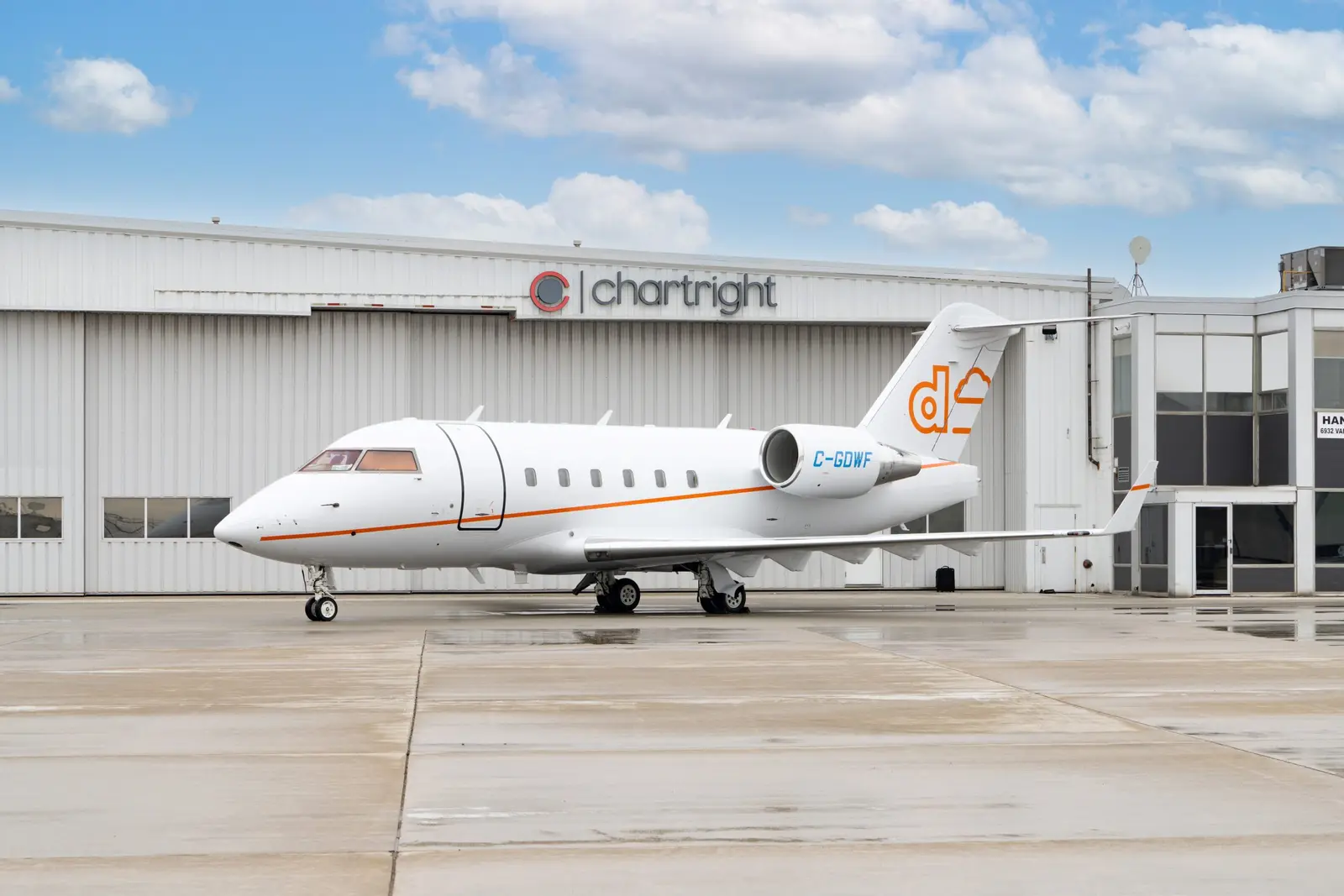 Bombardier Challenger 604 C-GDWF operated by Chartright Air Group, exterior