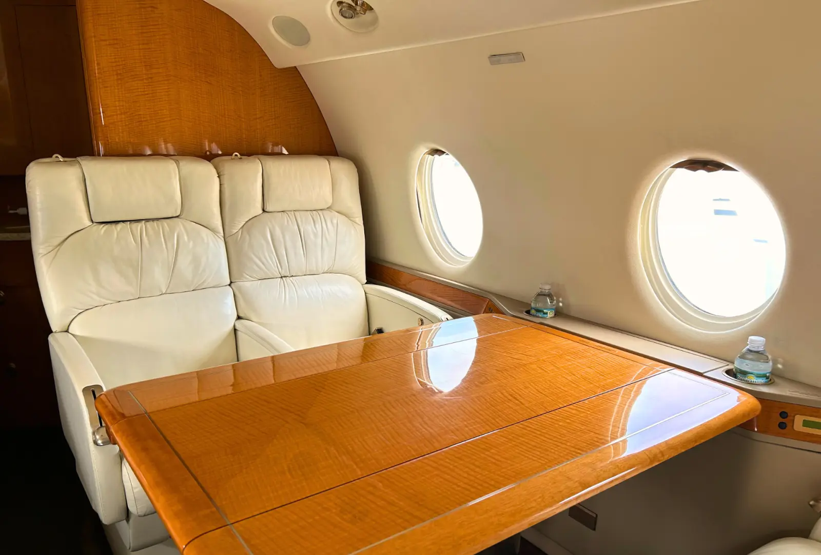 Gulfstream G200 C-GJFG operated by Skyservice Business Aviation photo 2