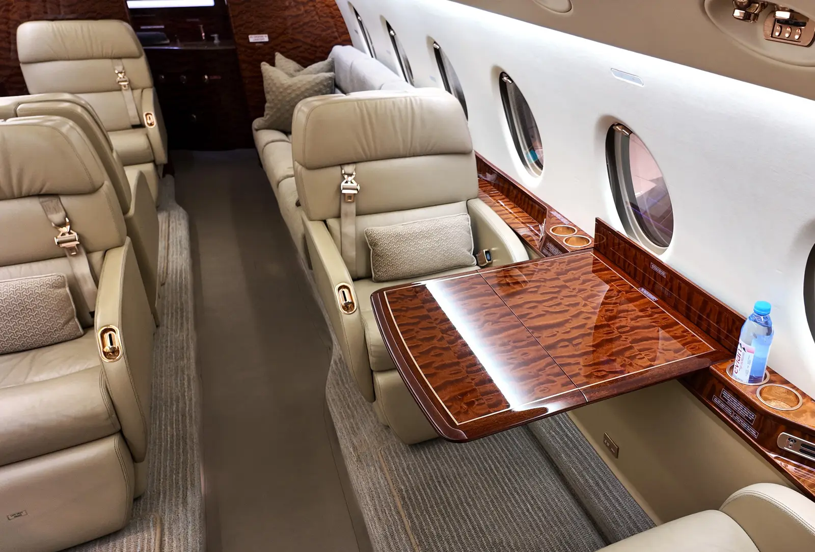 Gulfstream G200 C-GJLR operated by Skyservice Business Aviation photo 2