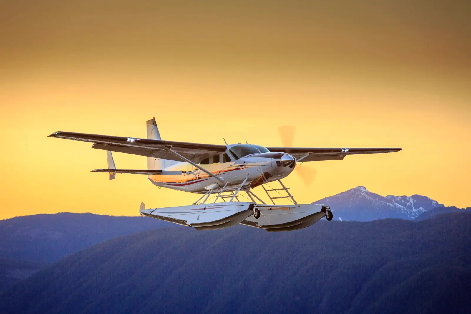 Cessna 208B Grand Caravan C-GNFN operated by VIH Execujet Inc photo 5