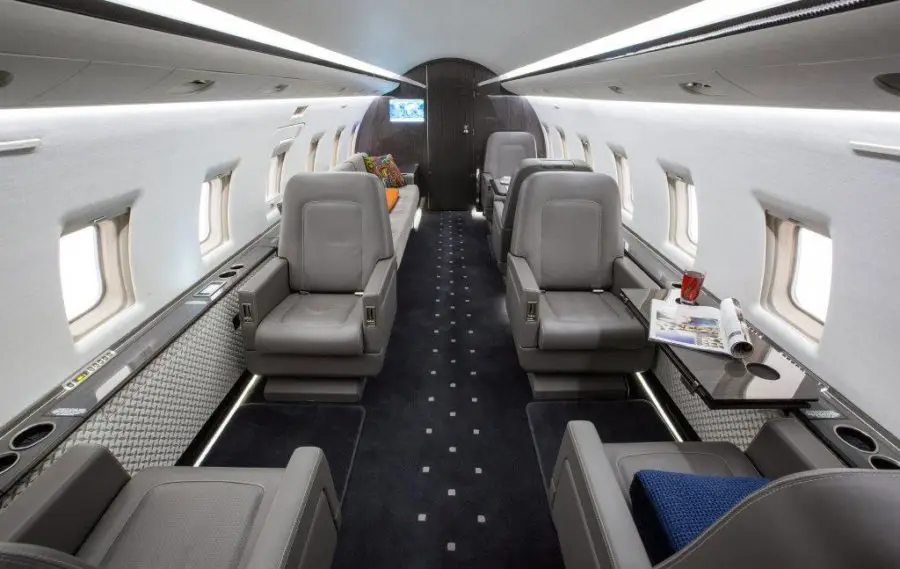 Bombardier Challenger 604 C-GNRC operated by Execaire Aviation photo 3