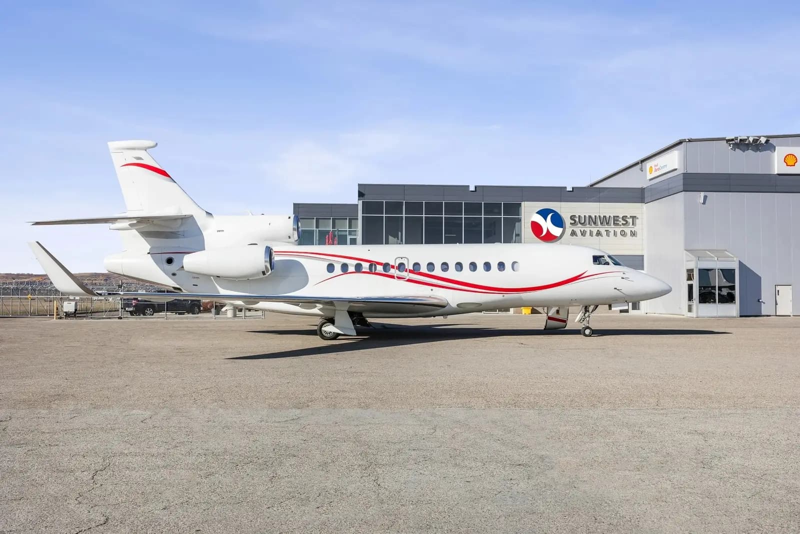Dassault Falcon 7X C-GOFJ operated by Flightpath Charter Airways photo 2