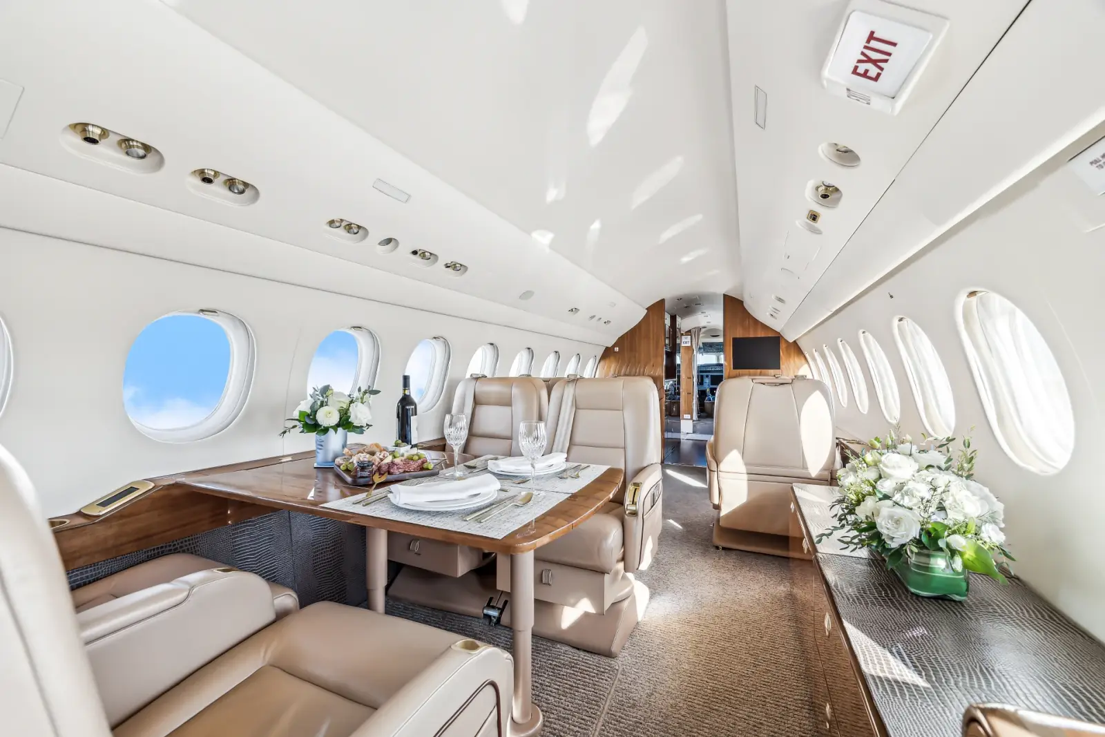 Dassault Falcon 7X C-GOFJ operated by Flightpath Charter Airways photo 3