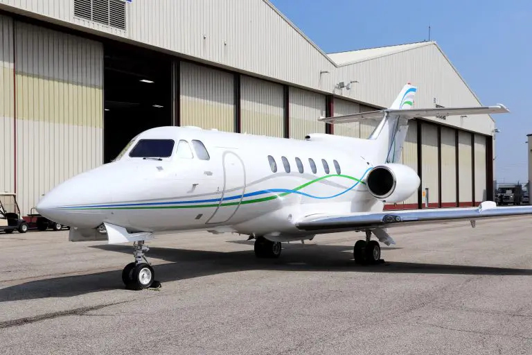 Beechcraft Hawker 700A C-GOHJ operated by NovaJet Aviation Group photo 2