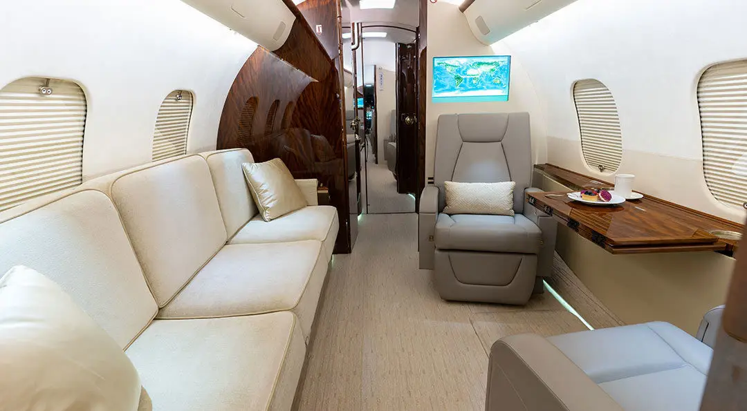 Bombardier Global 5000 C-GOIL operated by Skyservice Business Aviation photo 5