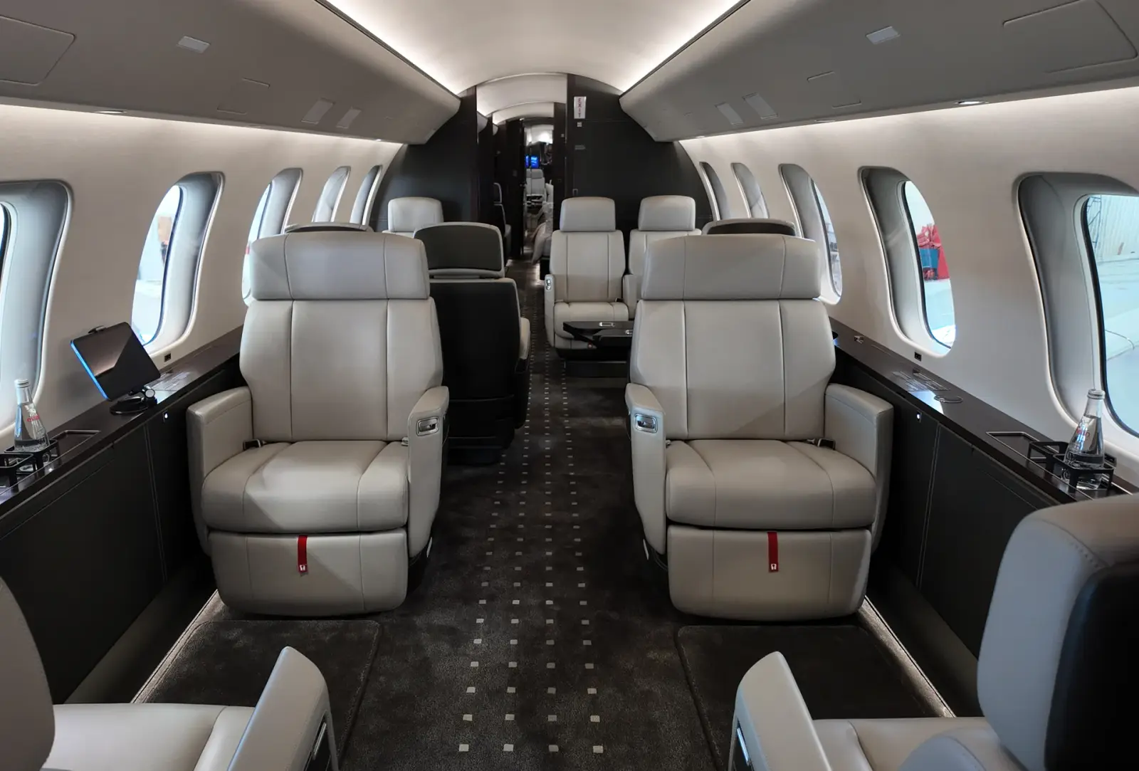 Bombardier Global 7500 C-GOLX operated by Skyservice Business Aviation photo 2