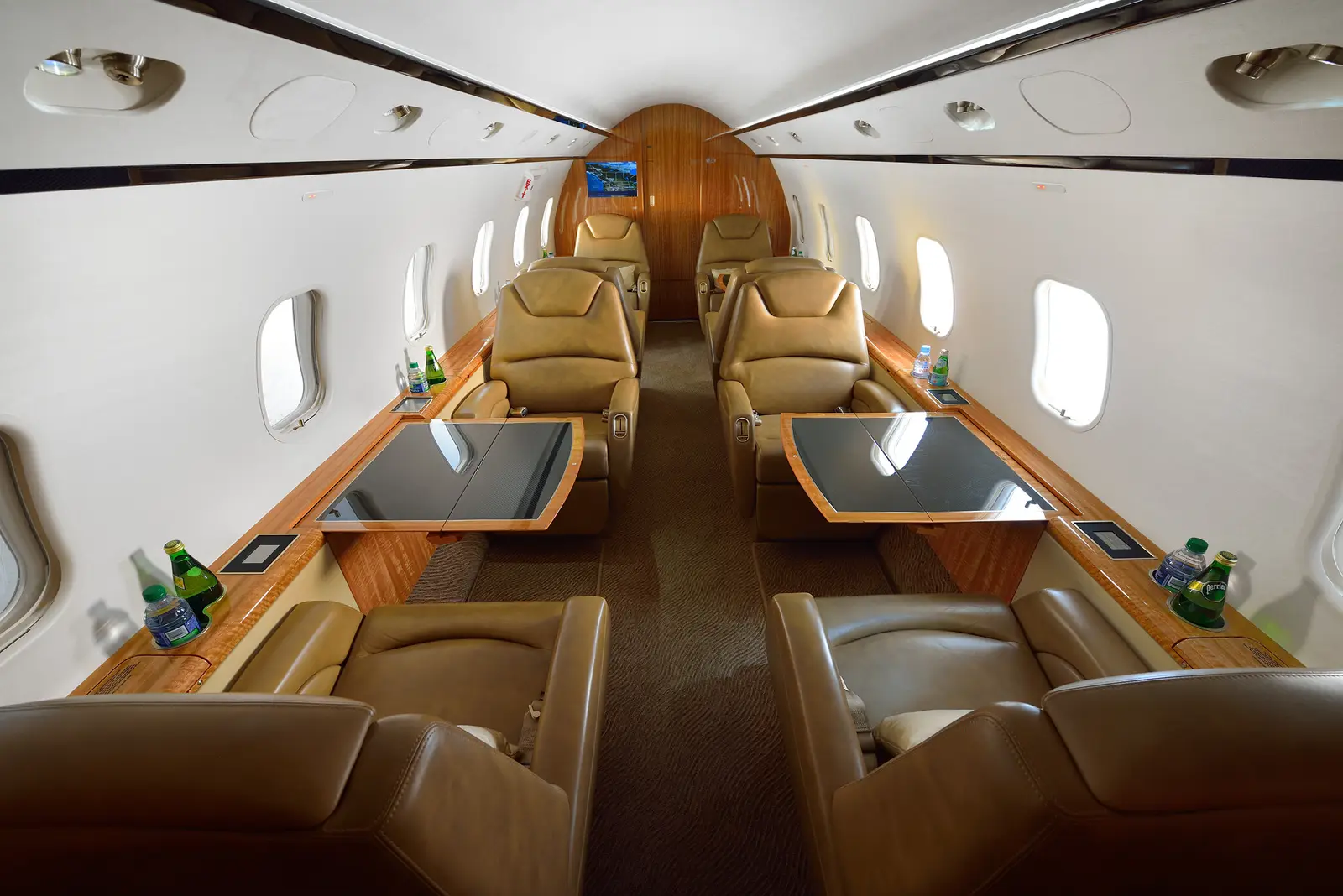 Bombardier Challenger 300 C-GPDQ operated by Sunwest Aviation, Ltd. photo 2