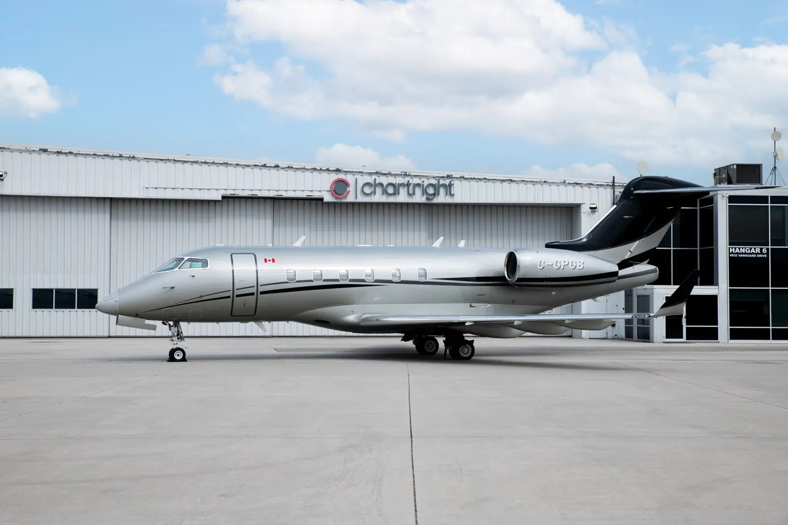 Bombardier Challenger 300 C-GPGB