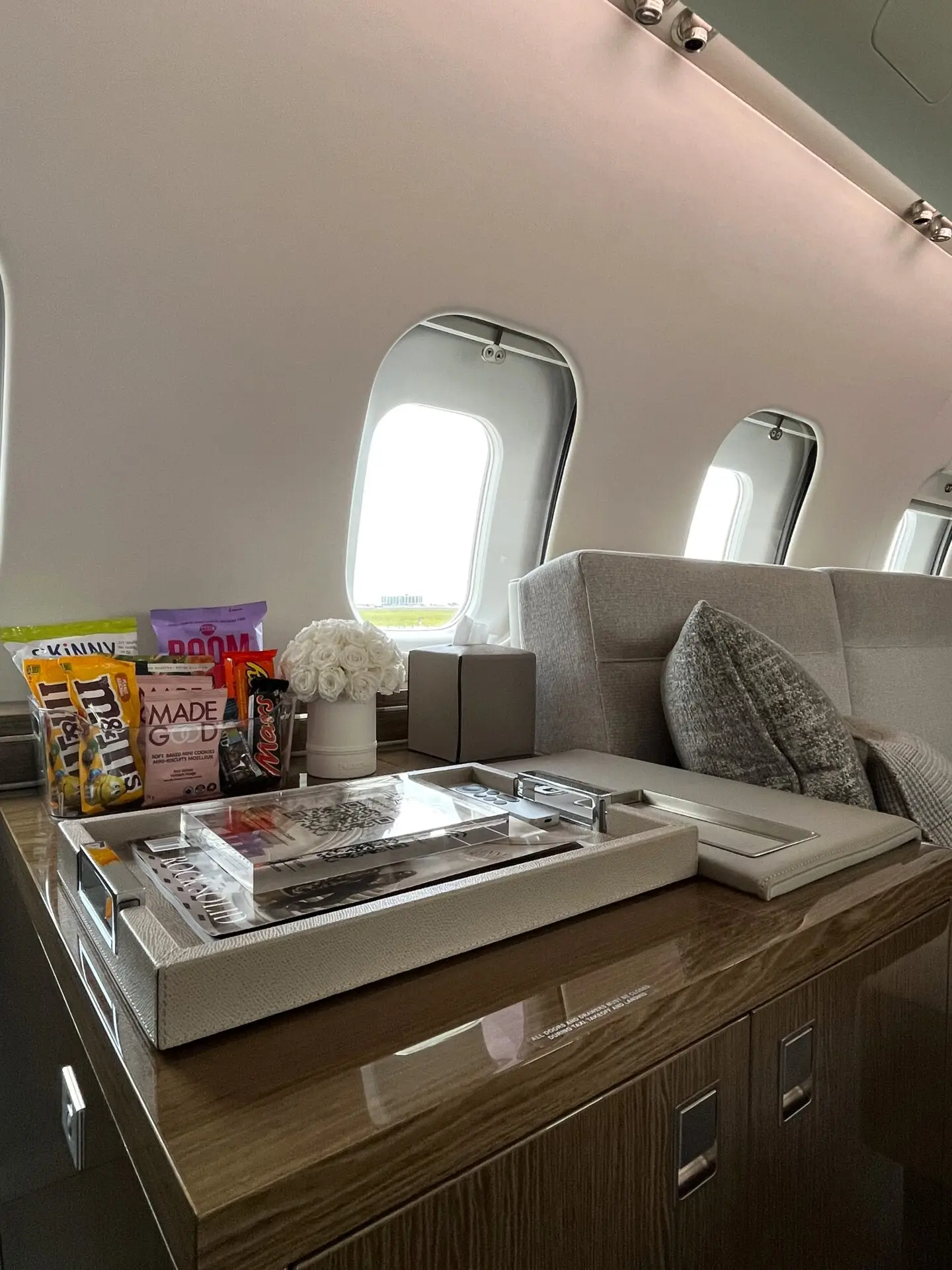 Bombardier Global 5500 C-GPHC operated by Skyservice Business Aviation photo 4
