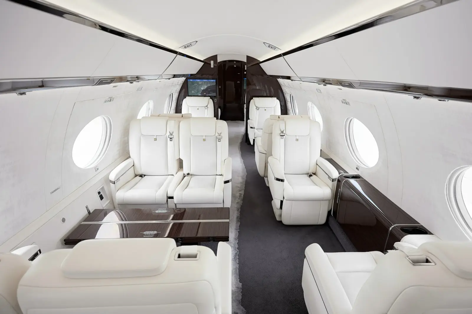 Gulfstream G650ER C-GRHR operated by Skyservice Business Aviation photo 5
