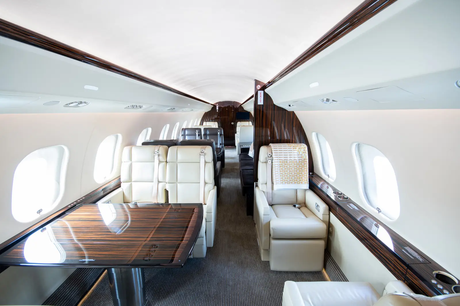 Bombardier Global 6000 C-GRKB operated by Skyservice Business Aviation photo 6