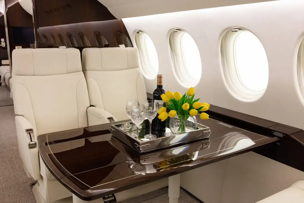 Dassault Falcon 7X C-GRTA operated by Anderson Air, Ltd. photo 4