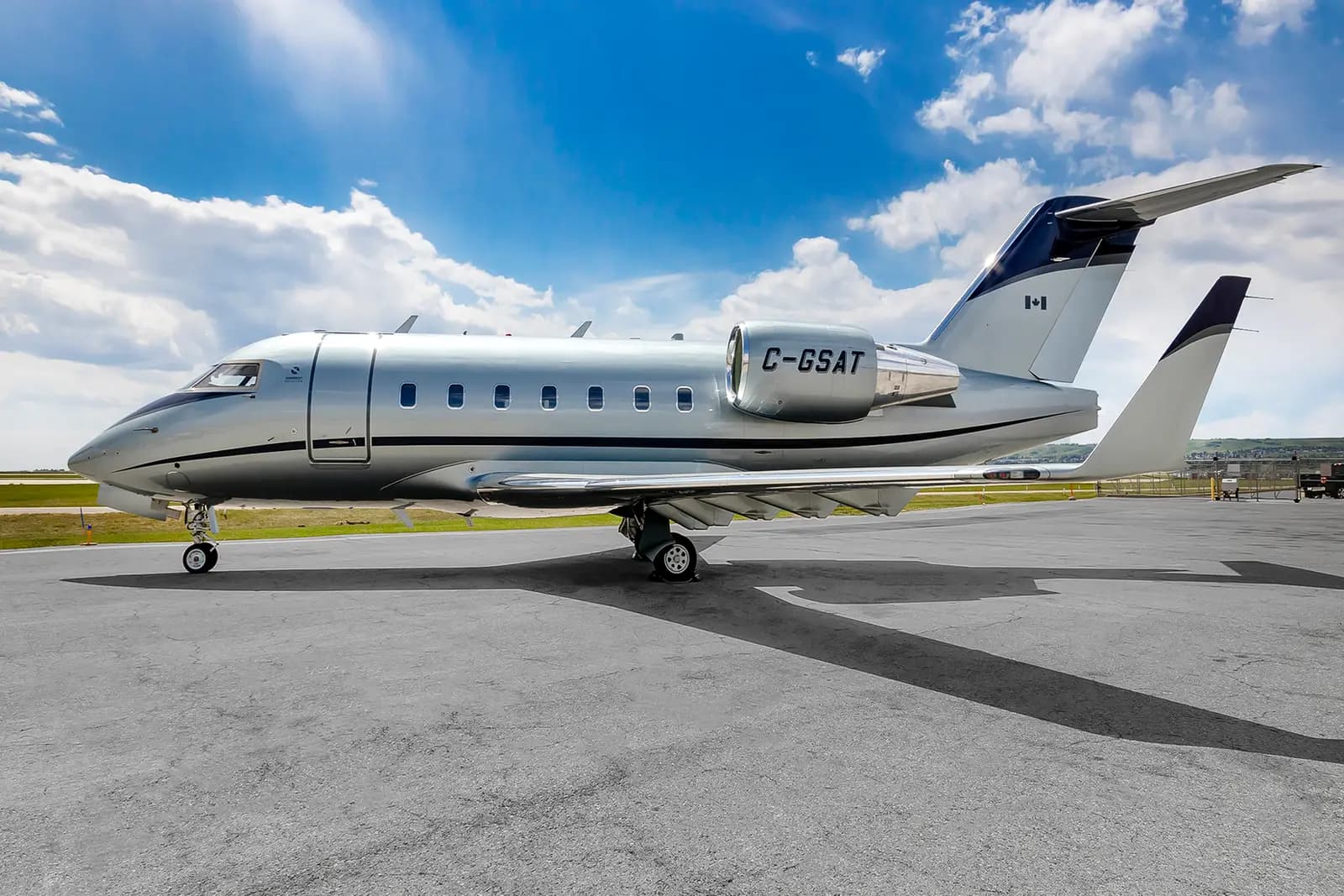 Bombardier Challenger 604 C-GSAT operated by Sunwest Aviation, Ltd., exterior